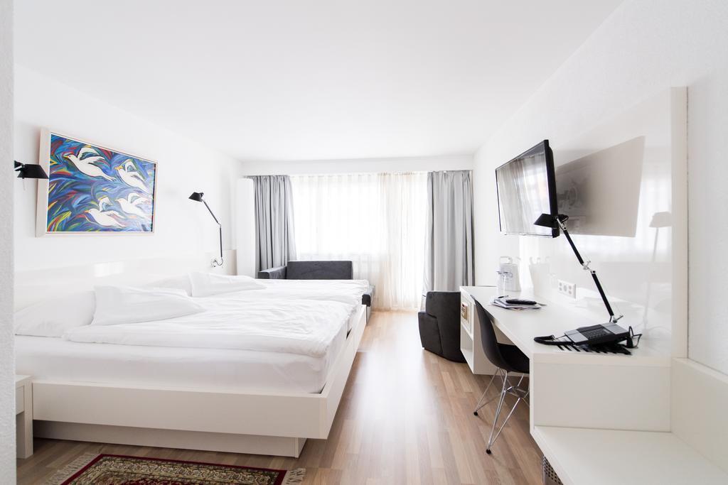 Hotel Hohberg "Next To Bbc Arena" Schaffhausen Exterior foto